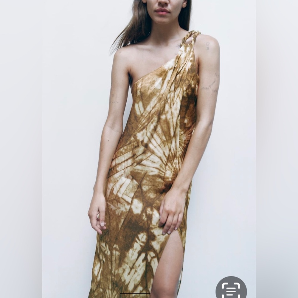 Zara Asymmetric Dress Limited Edition 
Size: XL * Color: Khaki colourway